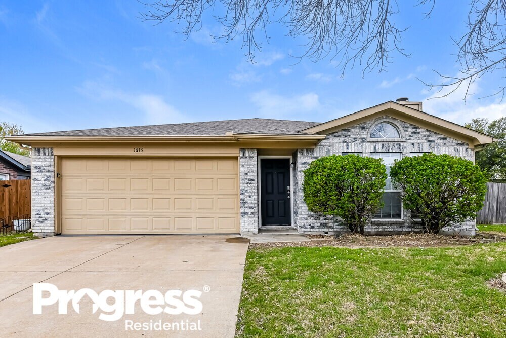 1613 Dorchester St, Fort Worth, TX 76134 House Rental in Fort Worth