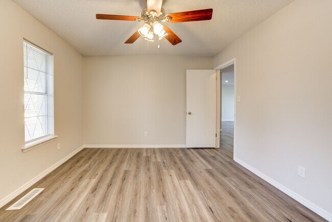Foto del edificio - Newly renovated 3 bed / 2 Bath in Tulsa! A...