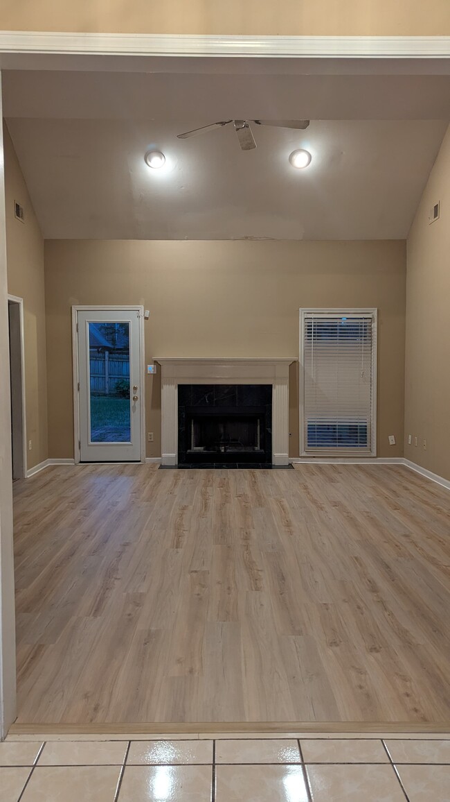 Foto del edificio - 757 Belle Watley Ln