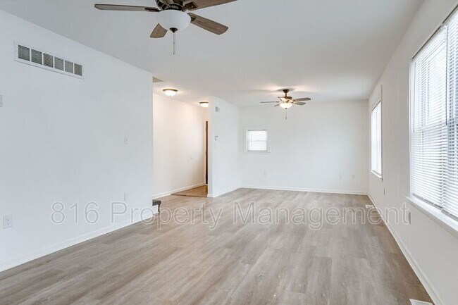 Building Photo - 3236 Highland Ave