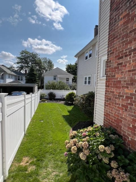 Building Photo - 508 School St