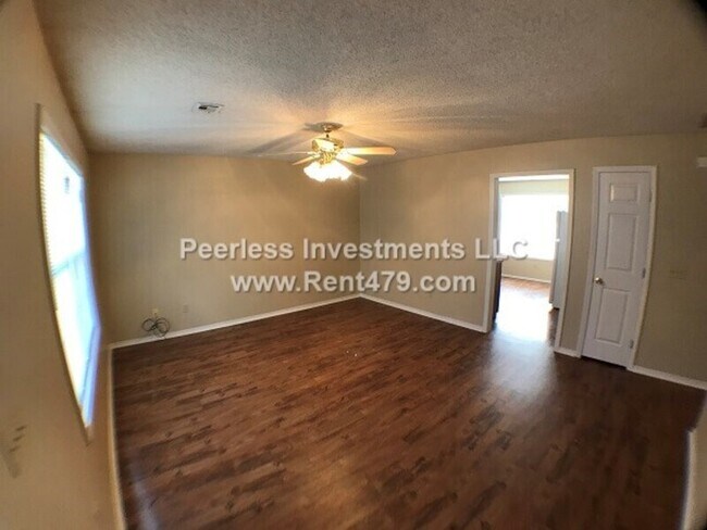 Building Photo - 507 4th Ave SW