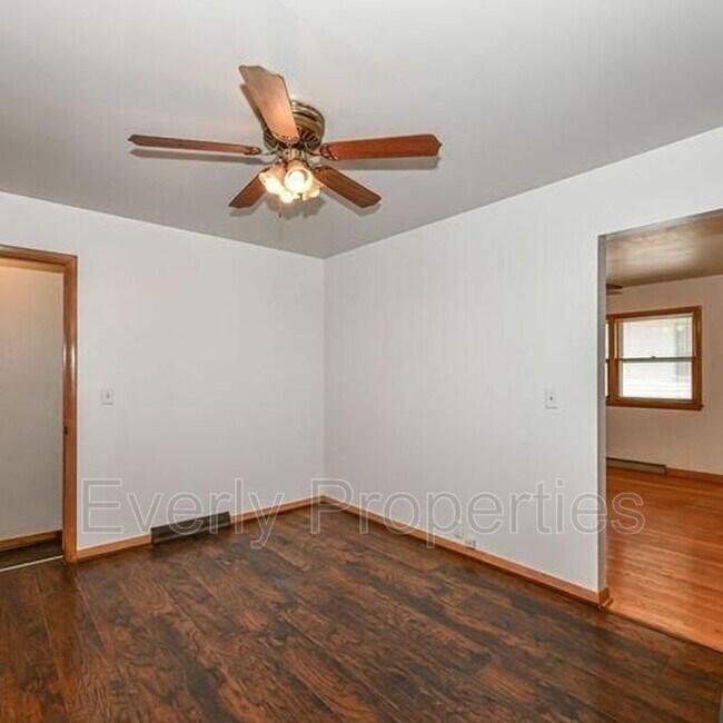 Foto del edificio - 5668 N 79th St