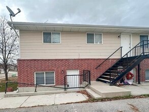 Building Photo - 759 W 400 N