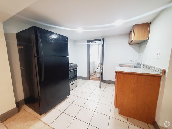 Building Photo - 288 Cator Ave
