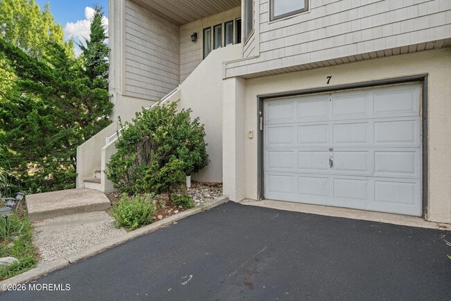 Building Photo - 57 Bridgewaters Dr