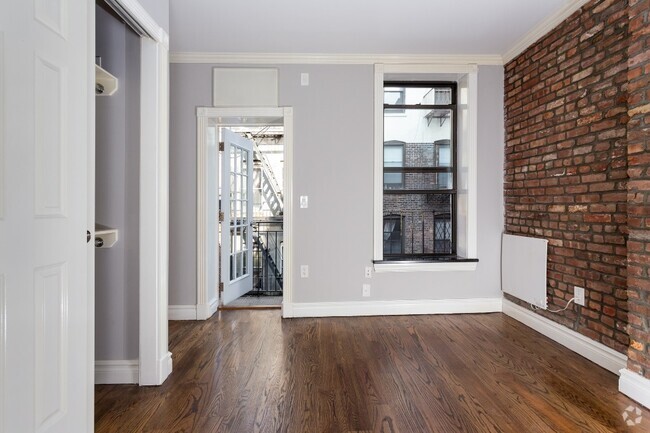 Building Photo - 134 Orchard St