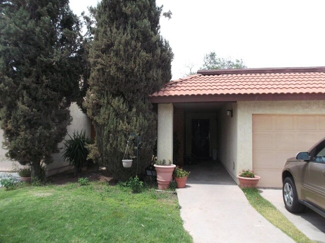 Building Photo - 11226 S Tomi Dr