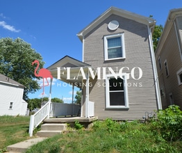 Building Photo - 544 St Paul Ave