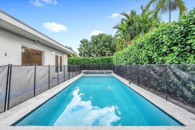 Foto del edificio - 10330 SW 51st St