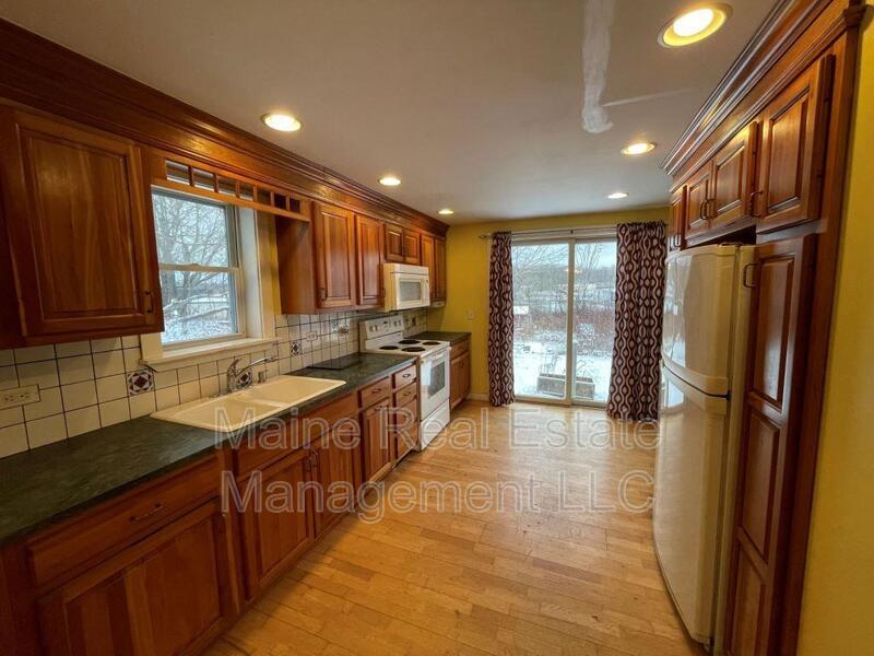 155 Pleasant St, Rockland, ME 04841 House Rental in Rockland, ME
