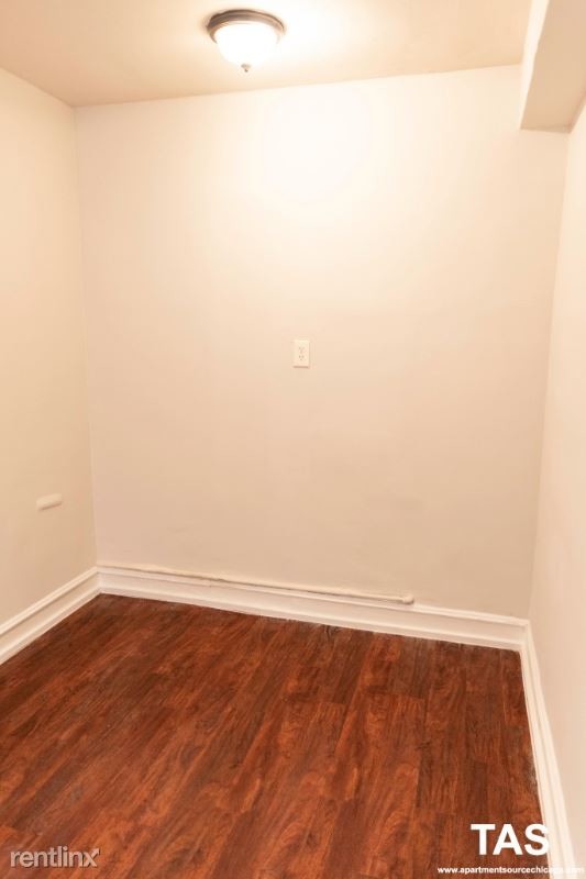 Foto del edificio - 6748 N Sheridan Rd