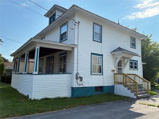 Foto del edificio - 314 S Pleasant St