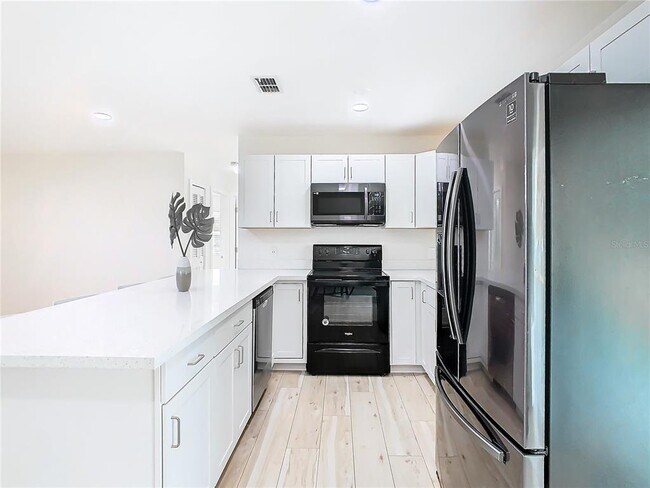 Building Photo - 2550 Cypress Ln
