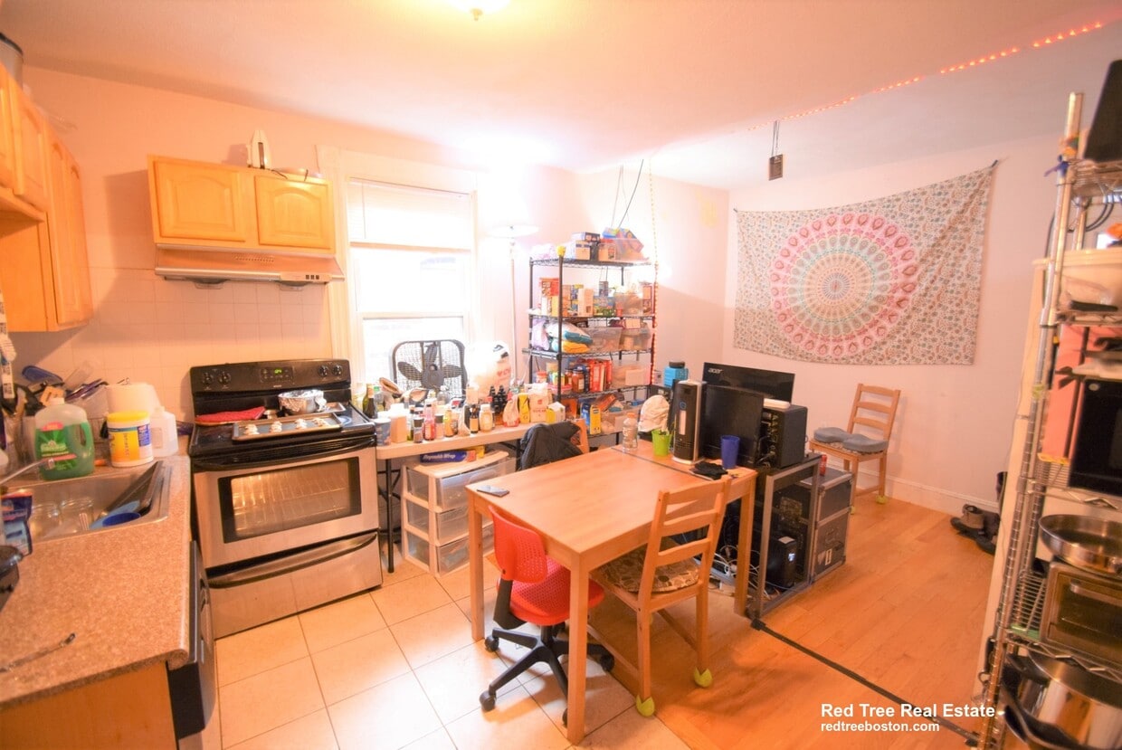 Photo - 3 Warwick St. Unit 3