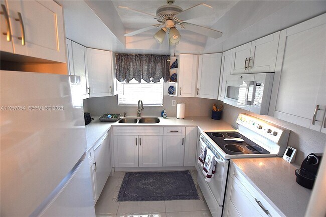 Foto del edificio - 2750 Emory Dr W