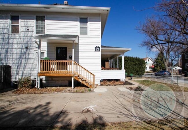 Building Photo - 822 N 50th Ave