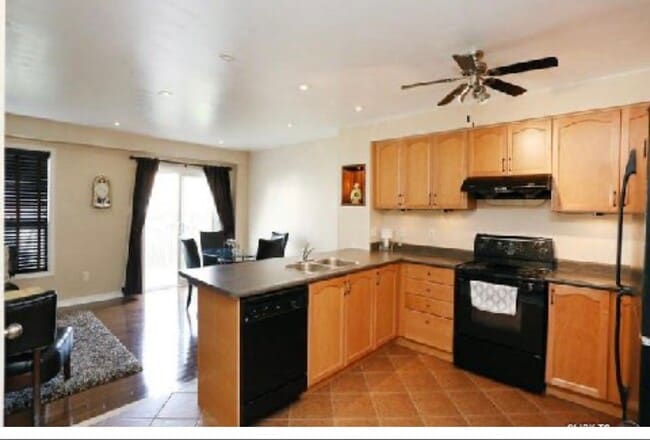 Building Photo - 148 Cadillac Cres