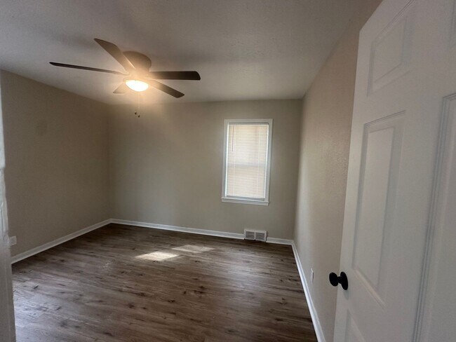 Foto del edificio - Renovated Single-Family Home – We Welcome ...