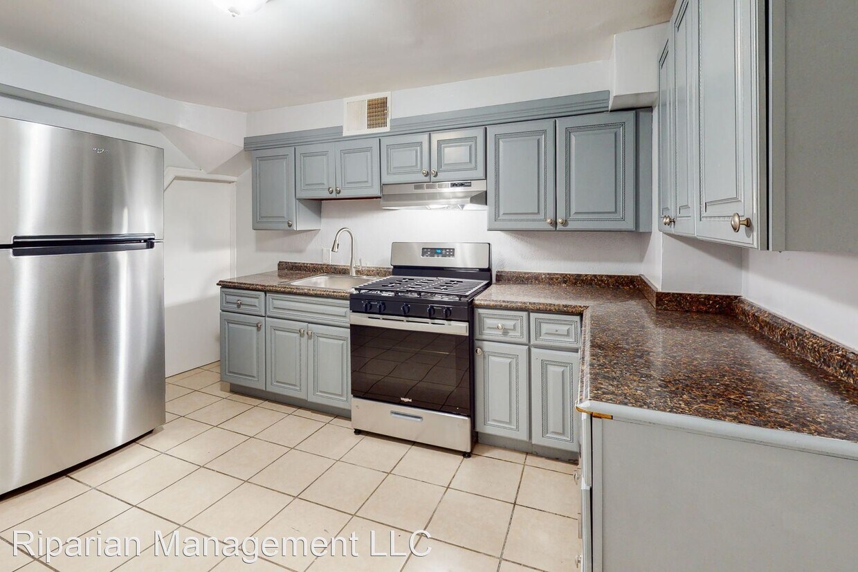 Foto principal - 3 br, 1 bath House - 618 N. Montford Avenue