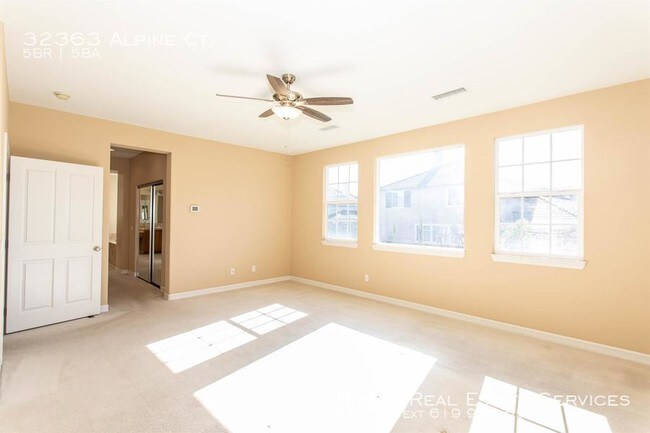 Building Photo - 32363 Alpine Ct