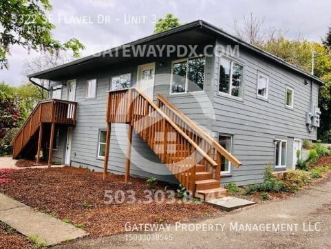 Photo - 5322 SE Flavel Dr Apartment