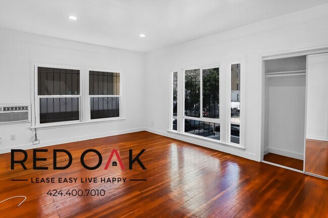 Foto del edificio - Magnificent Bright and Sunny Remodeled Stu...