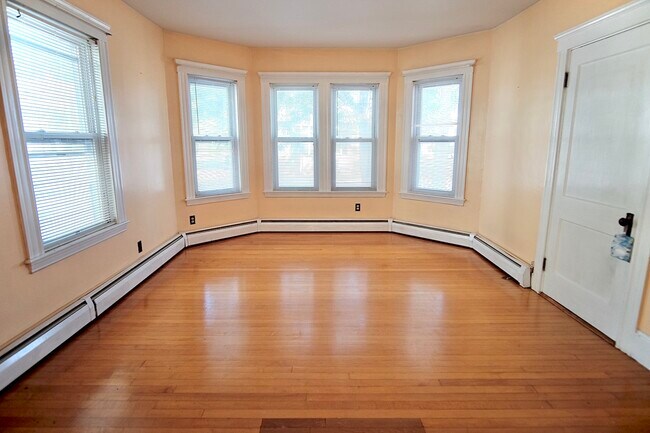 Living Room - 6 Endicott St