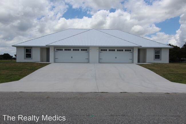 Building Photo - 2 br, 2 bath House - 8239 Cozumel Lane