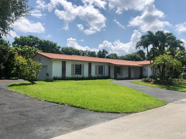 Building Photo - 7241 SW 84th Pl