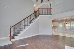 Building Photo - 2909 Aylesbury Dr