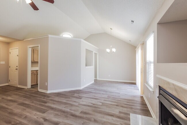 Foto del edificio - 7229 Kavan Hunter Dr