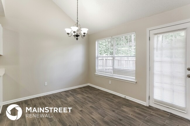 Building Photo - 4630 Thermal Ct