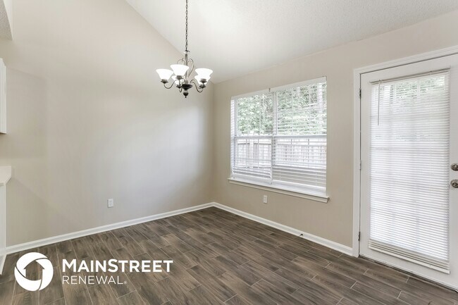 Foto del edificio - 4630 Thermal Ct