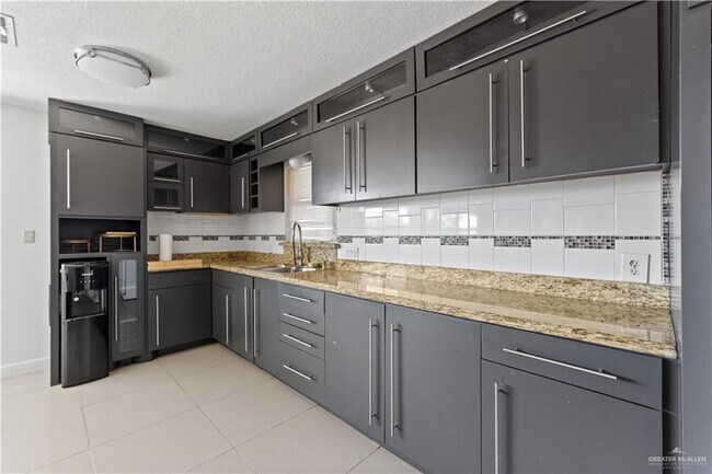 Foto del edificio - 3208 N Westgate Dr