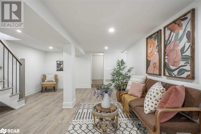 Building Photo - 1 Edward St