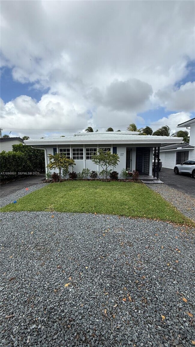 Foto del edificio - 1209 Campo Sano Ave