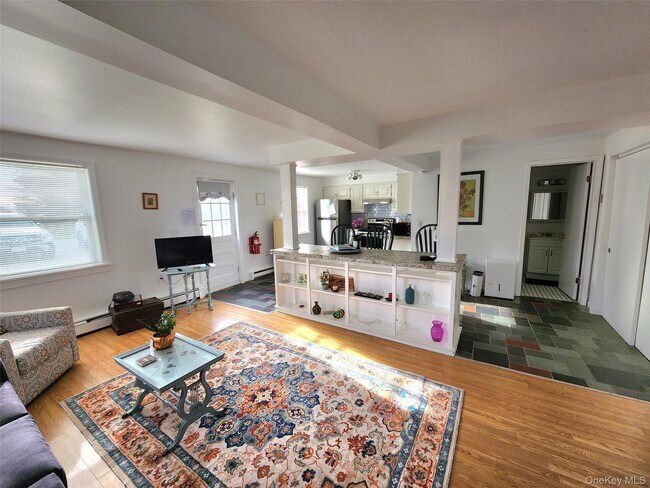 Foto del edificio - 12 Traver Rd