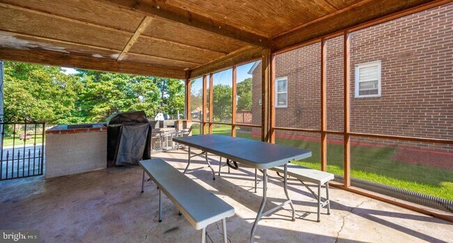 Foto del edificio - 20004 Gilbert Hills Dr