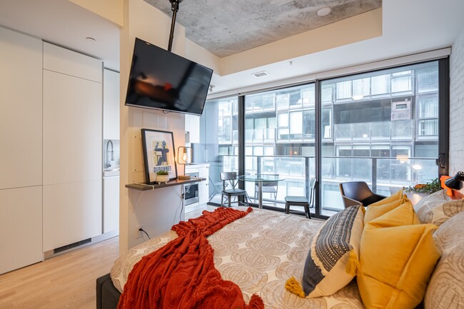 Building Photo - 38 Stewart St