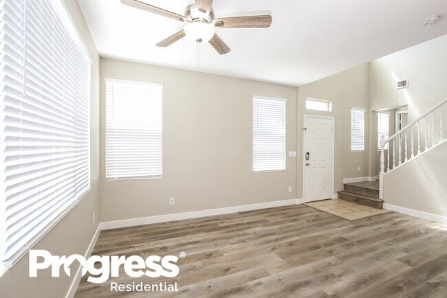 Building Photo - 4477 Oberlander Ave