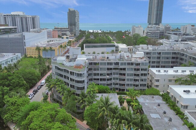 Foto del edificio - 2155 Washington Ct