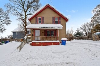 Building Photo - 412 Breens Ct SW