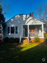 Building Photo - 416 S Summit Ave