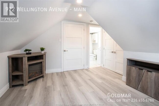 Building Photo - Gorgeous 3 Bedroom 2 Bathroom Home - ALL INCLUSIVE