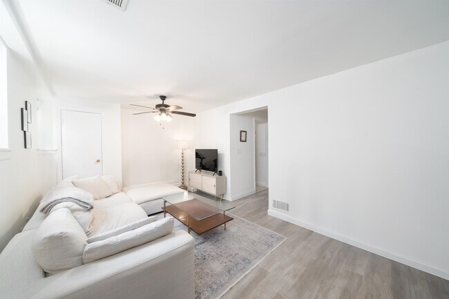 Foto del edificio - 364 1st St