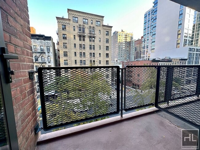 Building Photo - EAST 35 STREET