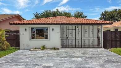 Building Photo - 895 W 39th Pl