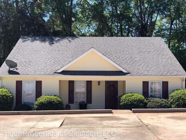 Foto del edificio - 4 br, 4 bath Room For Rent - 100 Water Oak Ln