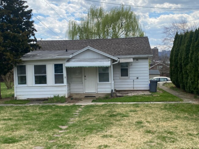 Building Photo - ONE BEDROOM SINGLE FAMILY HOUSE, MIFFLIN S...